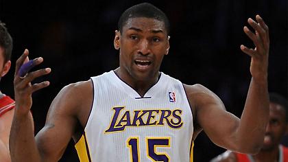 Έδωσε σόου ο Γουόρλντ Πις στη συνέντευξη Τύπου των Λέικερς