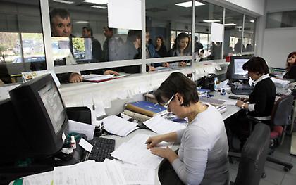 Εκτός ελέγχου τα χρέη στην εφορία