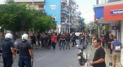 Eκρυθμη η κατάσταση στο Ρέθυμνο -Ενταση και δακρυγόνα σε πορεία για το μεταναστευτικό (pics/vids)