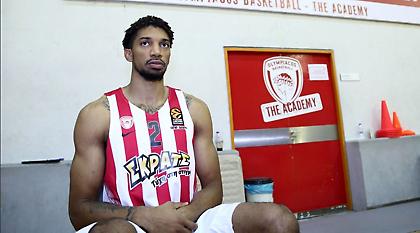 Ευχές Ολυμπιακού σε Μπιρτς