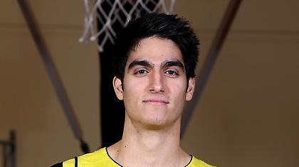 Τέσσερις μεταγραφές για Ιωνικό