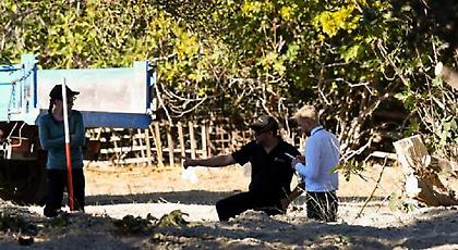 Ανατροπή στις έρευνες για τον μικρό Μπεν: Βρήκαν αρχαίο νεκροταφείο στο κτήμα