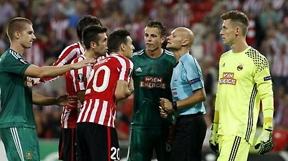 Η διαιτητική γκάφα της χρονιάς σε αγώνα του Europa League (video)