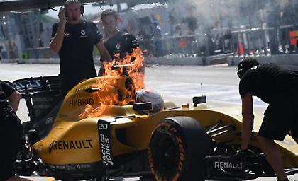 Τρομοκρατημένος ο Μάγκνουσεν μετά την πυρκαγιά στο μονοθέσιό του (video/pics)