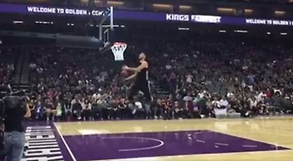 Το απίθανο κάρφωμα του Παπαγιάννη που ξεσήκωσε τους Κινγκς (video)