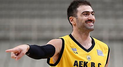 Βασιλειάδης: «Μπορεί η ΑΕΚ να κάνει κάτι ξεχωριστό στο φινάλε»