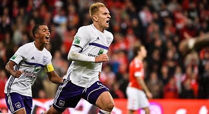 Απειλούν Αντερλεχτ, Μπριζ, γκολ ο Καρέλης