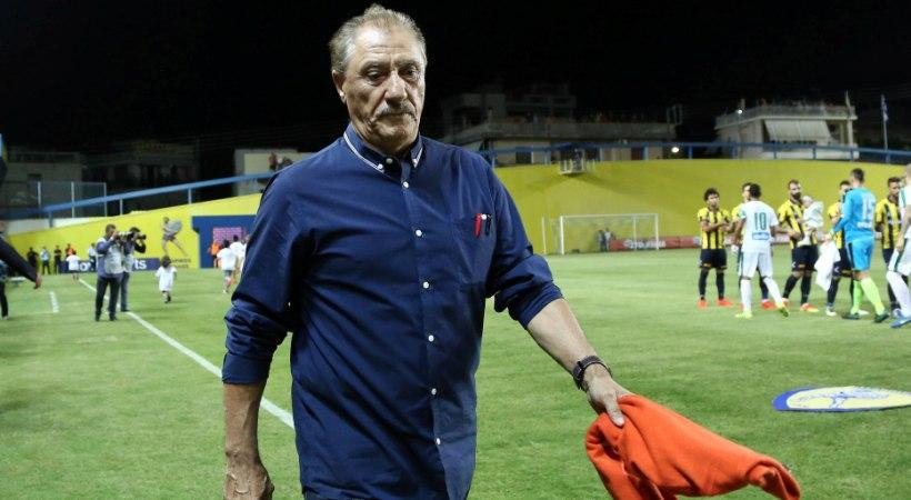 Μαντζουράκης: «Είναι άδικο για το ποδόσφαιρο»