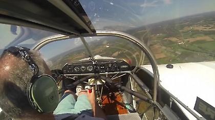 Τρόμος στον αέρα: Έσβησε η μηχανή του αεροσκάφους - Καρέ καρέ η προσπάθεια του πιλότου