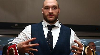 Τρόλαρε ο Φέρι: «Θα μείνω και θα υπερασπιστώ τον θρόνο μου»