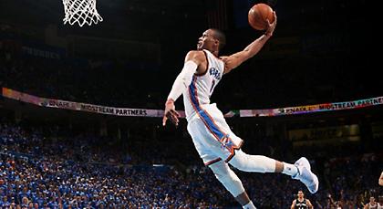 Άρχισε τα… αεροπλανικά ο Γουέστμπρουκ! (video)