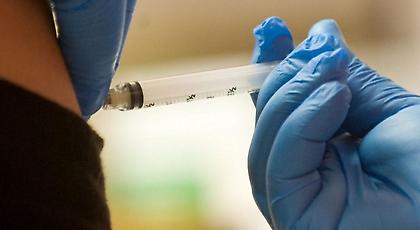 Ανοχύρωτοι απέναντι στον ιό της γρίπης οι περισσότεροι γιατροί και νοσηλευτές