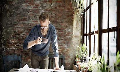 Ξεκινάς την ημέρα σου πίνοντας καφέ; Μέγα λάθος! Κι αυτός είναι ο λόγος