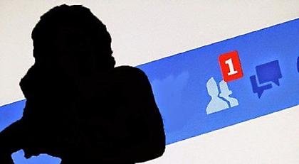 Μεγάλη προσοχή: Η νέα απίστευτη ερωτική κομπίνα που έχει κατακλέψει κόσμο στο Facebook!