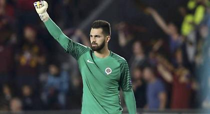 Προπόνηση με τη γυναικεία ομάδα για τον… σεξιστή τερματοφύλακα της Σπάρτα Πράγας