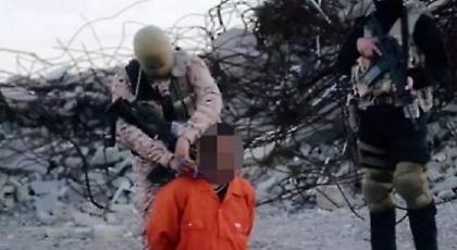 Ανατριχιαστικό: Το νέο βίντεο του ISIS με αποκεφαλισμούς αμάχων και ναζιστικό χαιρετισμό