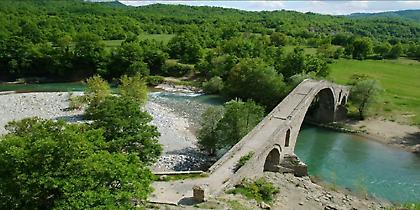 Μένουν στα Γεωπάρκα της Unesco της Λέσβου και του Βίκου - Αώου