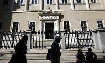 Το ΣτΕ σε κρίση για τις τηλεοπτικές άδειες