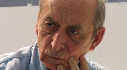 Πέθανε ο συγγραφέας Αντώνης Σουρούνης