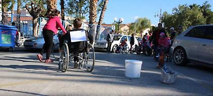 ΑμεA κατά Φίλη: Πετάει έξω από τις προσλήψεις εκπαιδευτικών τα άτομα με αναπηρία