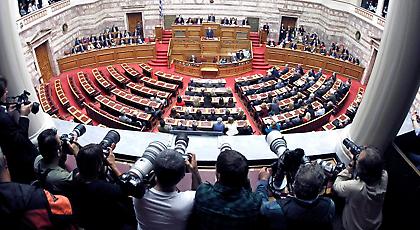Εν μέσω έντασης η υπερψήφιση του ν/σ για το «σπάσιμο» της ΥΠΑ