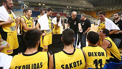 Δέδας στον ΣΠΟΡ FM: «Δεν μπαίνει πήχης στην ΑΕΚ»