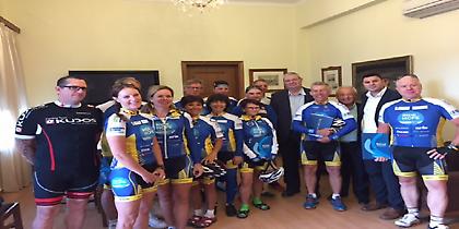 Σουηδοί τουριστικοί παράγοντες με ποδήλατο στην Ηπειρο