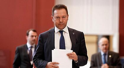 Στουρνάρας: Η Ελλάδα απέχει ακόμη από την επιστροφή στις αγορές
