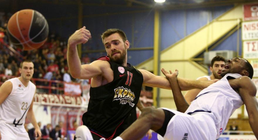 Μάντζαρης: «Αυτοί που έπρεπε στο πρώτο ημίχρονο, όχι όμως και στο δεύτερο»