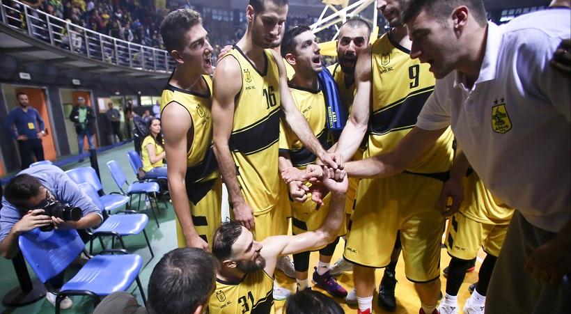 Φοβερός Σανικίντζε: Κάνει το σήμα της νίκης από το κρεβάτι του πόνου (pic)