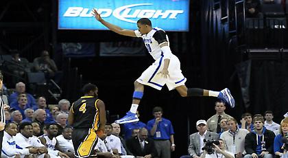 Πού πήδηξες ρε φίλε! (video)