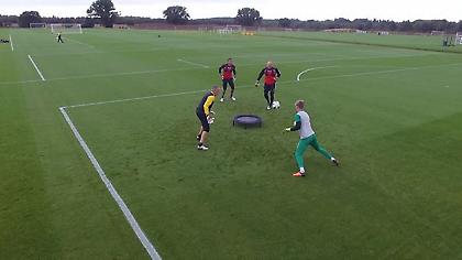 Προπόνηση τερματοφυλάκων με...τραμπολίνο! (vid)