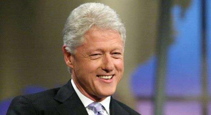 Ποιος Τραμπ! Δείτε τον Μπιλ Κλίντον εν ώρα ...δράσης με αεροσυνοδό (video)