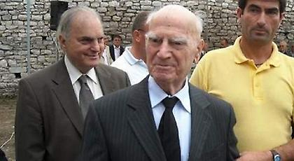 «Εκδρομή» από τη Μεσσηνία για την κηδεία του Παττακού!