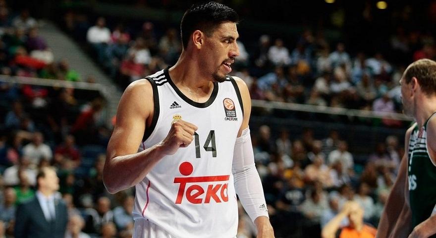 Ύμνοι Αγιόν για Ολυμπιακό και Σπανούλη!