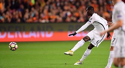 Ο Πογκμπά «έσπασε τα χέρια» του Στεκέλενμπουργκ! (video)