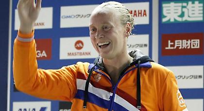 Αποχωρεί διπλά νικήτρια η Ντέκερ