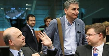 DW: Πολιτικό μήνυμα προς Αθήνα το «σπάσιμο» της δόσης στο Eurogroup