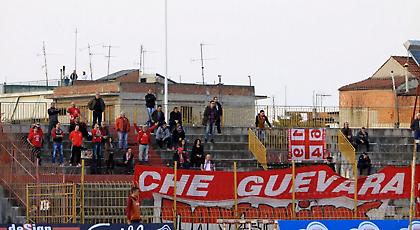 Το Facebook του Πανσερραϊκού… τρολάρει άγρια τη Football League!