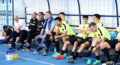 Κερδίζει χρόνο η ΑΕΚ ή απλώς τον σπαταλά;