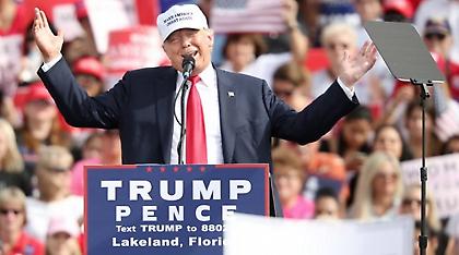 «Βροχή» οι καταγγελίες για τον ερωτύλο Τραμπ: Μας χούφτωσε και μας φίλησε χωρίς τη θέλησή μας