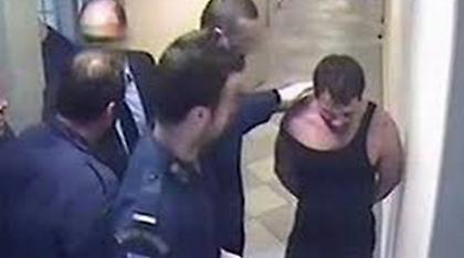 Ένοχοι για βασανιστήρια οι σωφρονιστικοί υπάλληλοι για την υπόθεση Καρέλι