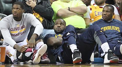 Έλειπε ο Λεμπρόν, χόρευσαν οι Ράπτορς