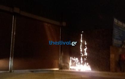 Άγνωστοι πέταξαν βόμβες μολότοφ στη ΔΕΘ και σε εργοτάξιο του Μετρό