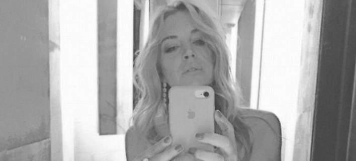 Τα «πέταξε» όλα η Λίντσεϊ Λόχαν - Στο opening κλαμπ στην Αθήνα (pics)