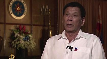 Συγκλονίζει ο πρόεδρος των Φιλιππίνων: Καθολικός ιερέας με βίασε όταν ήμουν παιδί