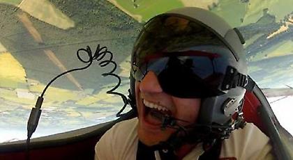 Ο χειριστής του μοιραίου Τσέσνα ήταν ένας σπουδαίος πιλότος -Η αγάπη του για τις πτήσεις (video)