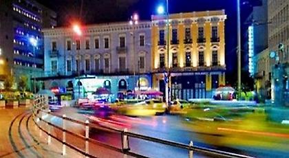 «Ο καθρέφτης της Ελλάδας και το σημείο μηδέν»: Ένα κείμενο για την Ομόνοια που πρέπει να διαβάσετε