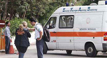 Αχρηστα τα μισά ασθενοφόρα