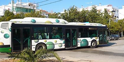 Ελλείμματα μετά… μουσικής στα μέσα μεταφοράς